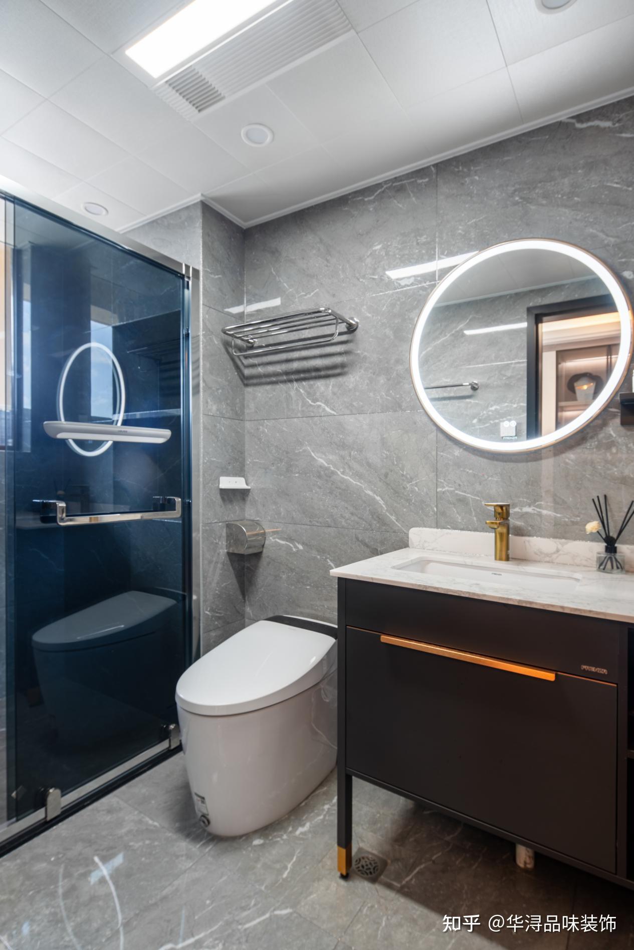 252平现代轻奢风超大阳台的江景美爆啦