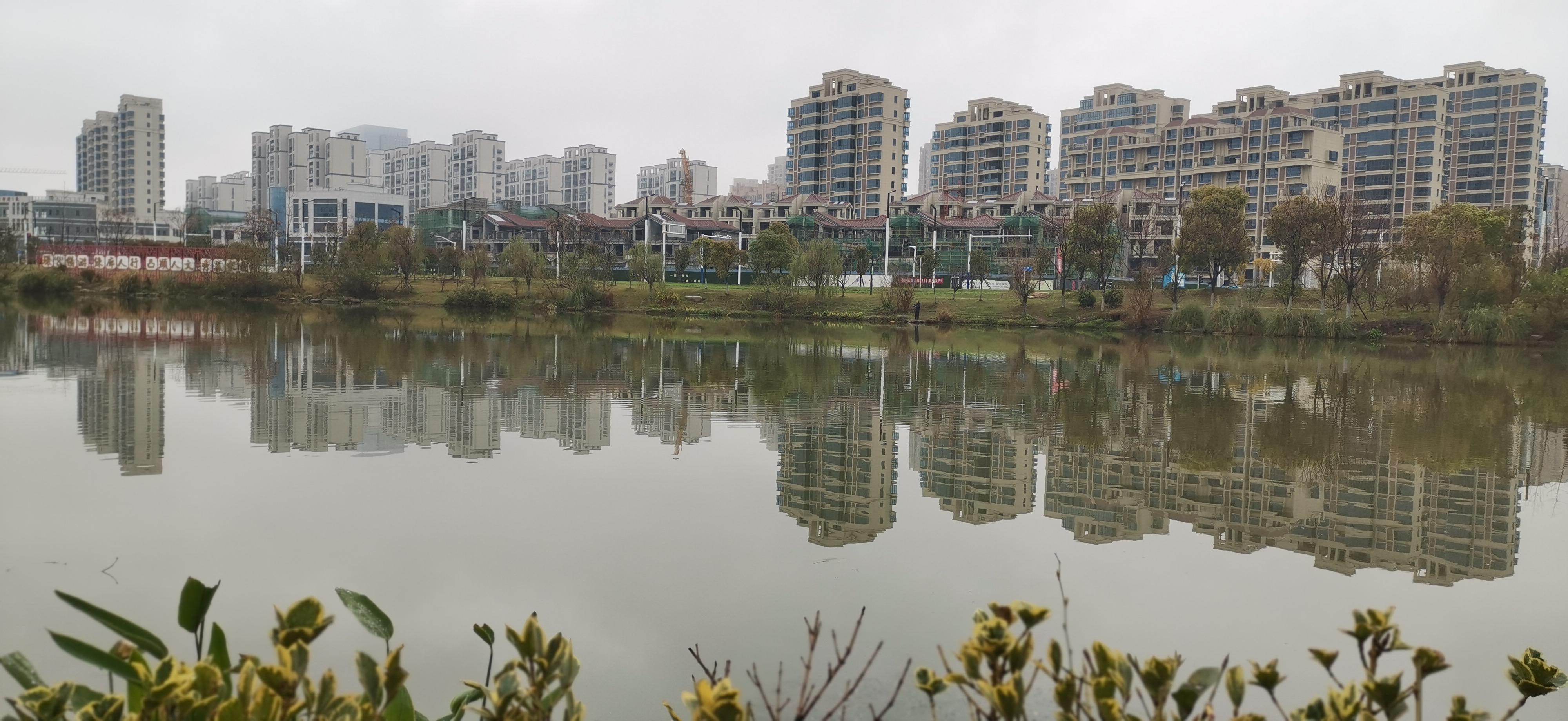 吉安視覺古後河綠廊的倒映之美猶如海市蜃樓