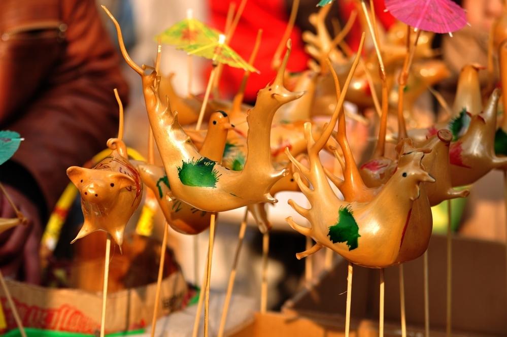 民间传统手艺吹糖人