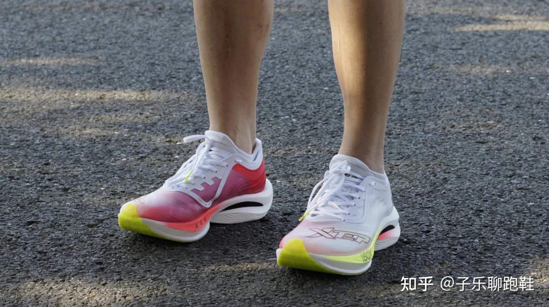 2026国产竞速碳板跑鞋实测:国产竞速碳板跑鞋有哪些?综训鞋又有哪些?适合什么样的跑者?特步/361度/必迈/乔丹/匹克/李宁