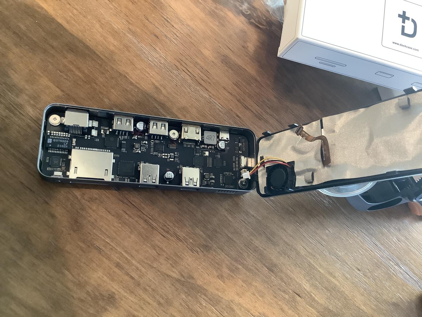 Teardown】 DockCase DPR91S 可视化扩展坞9-in-1 拆解- 知乎
