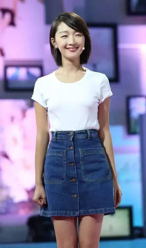 周冬雨平胸个矮干瘦何以成为穿不错星人