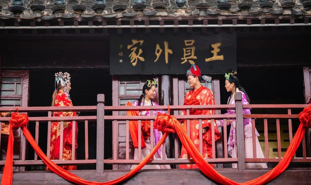 全国60周岁以上含60周岁重阳节当天可免费游清明上河园