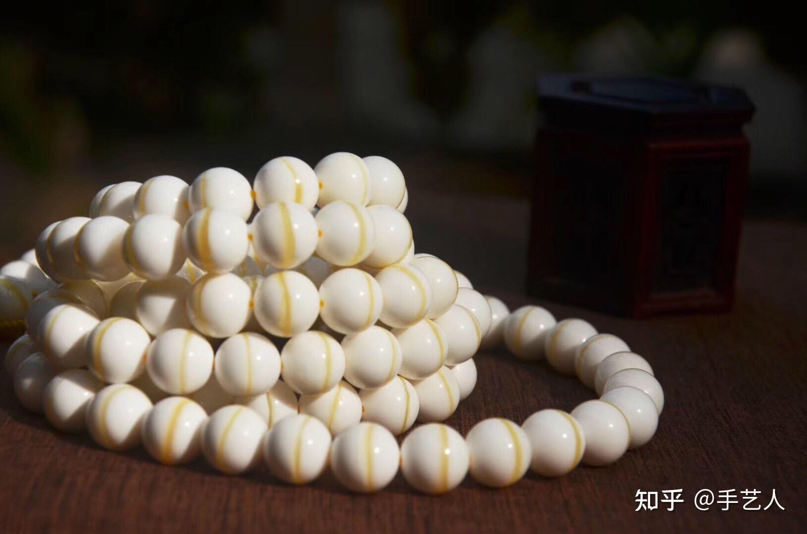 既可以制作成各类珠宝首饰,也可以制作成念珠,手串,更可以经能工巧匠