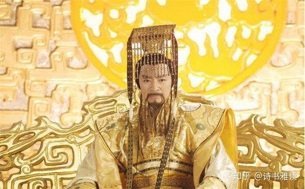 谁规定了皇帝只能穿黄色龙袍后世那么多皇帝为何都乖乖的服从