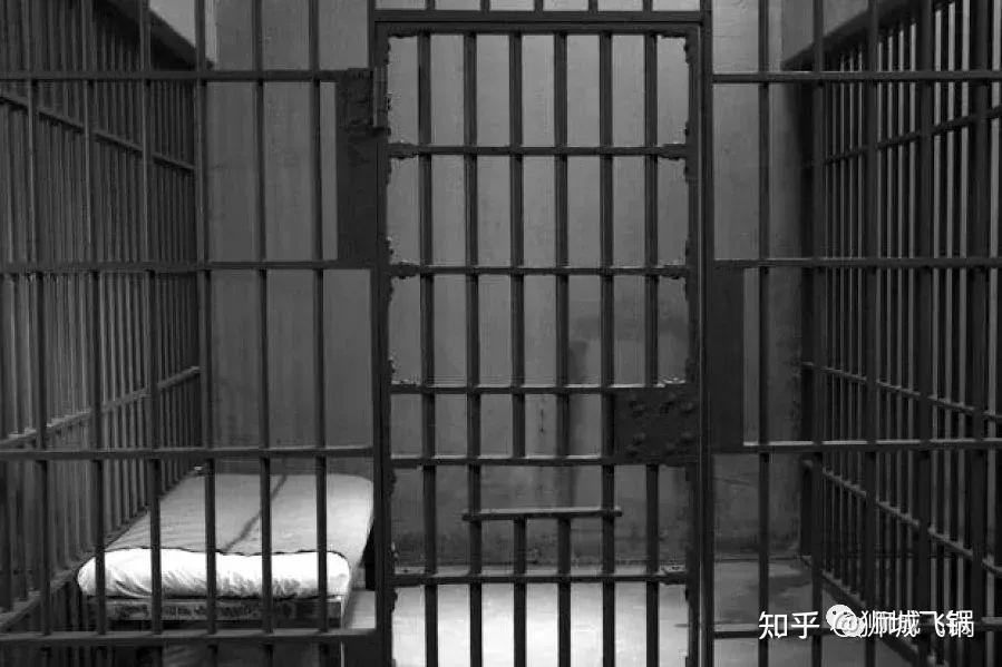 鞭刑起步！新加坡《禁毒法》 - 知乎