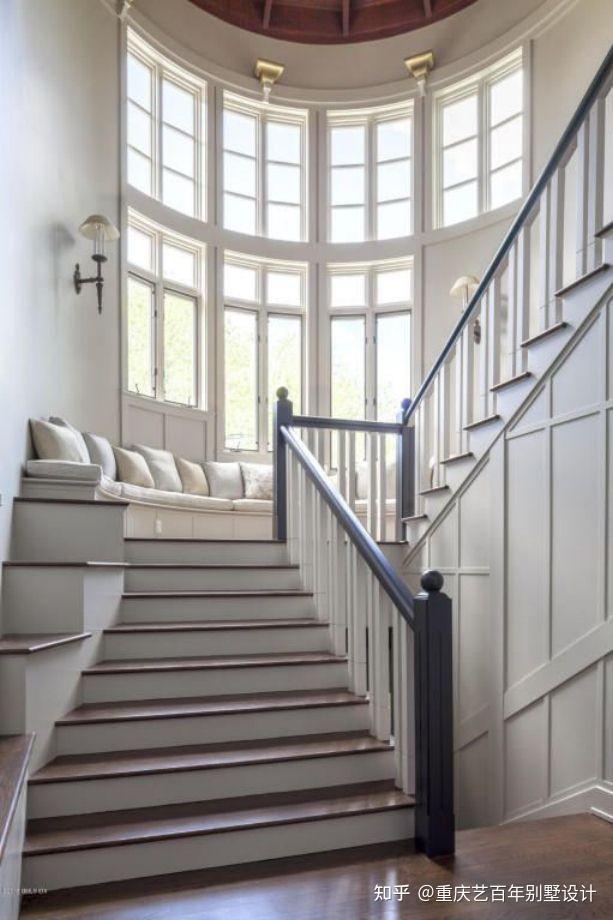 没想到楼梯拐角做了飘窗竟然这么美
