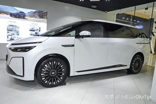 26款小鹏X9纯电版将于3月2日上市,新车有哪些值得关注的地方?