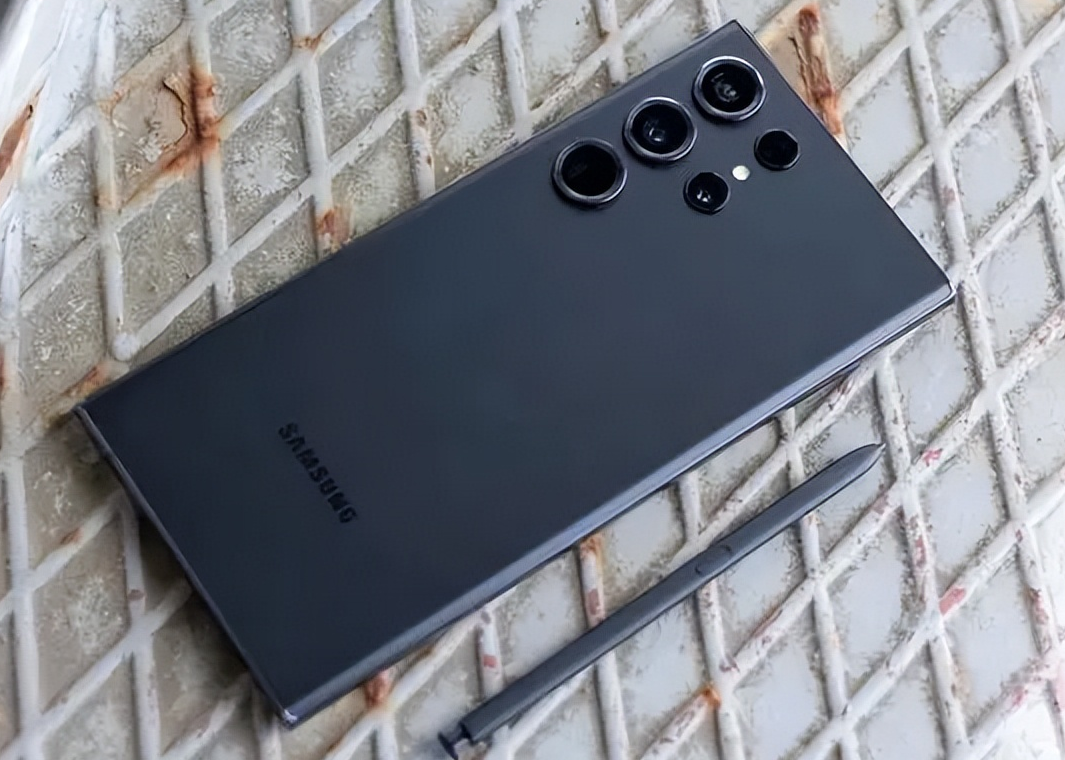 2024年2月安兔兔手机好评榜前十名三星s23ultra稳居第一