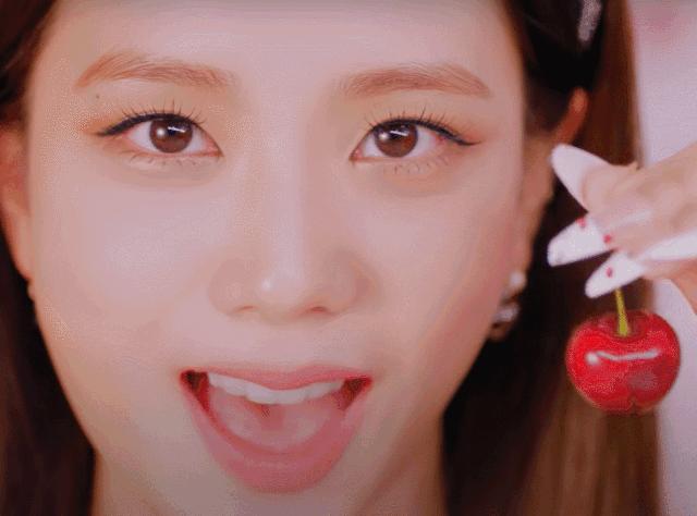 同款美甲blackpink v2-be337347bce11c5be0df0088c23f8bff_r.jpg