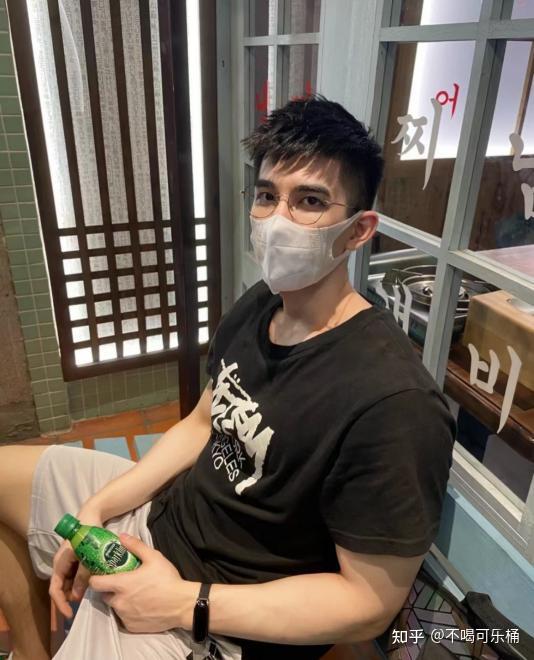 普通男孩子怎么快速提高颜值
