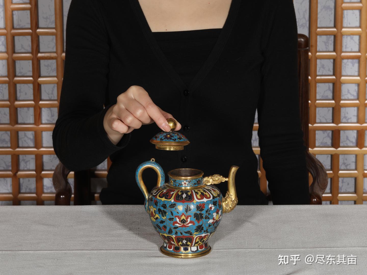 時代物　大明宣德年製 銅罐 骨董品　美品　使用感があり 清代铜雕麒麟狮子纹大明宣德款香炉Chinese Qing Brass Xuande