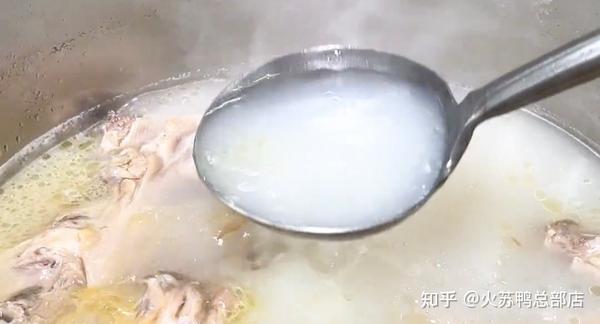 熬制高汤,这两种食材搭配,轻松做出又白又浓的美味高汤! - 知乎