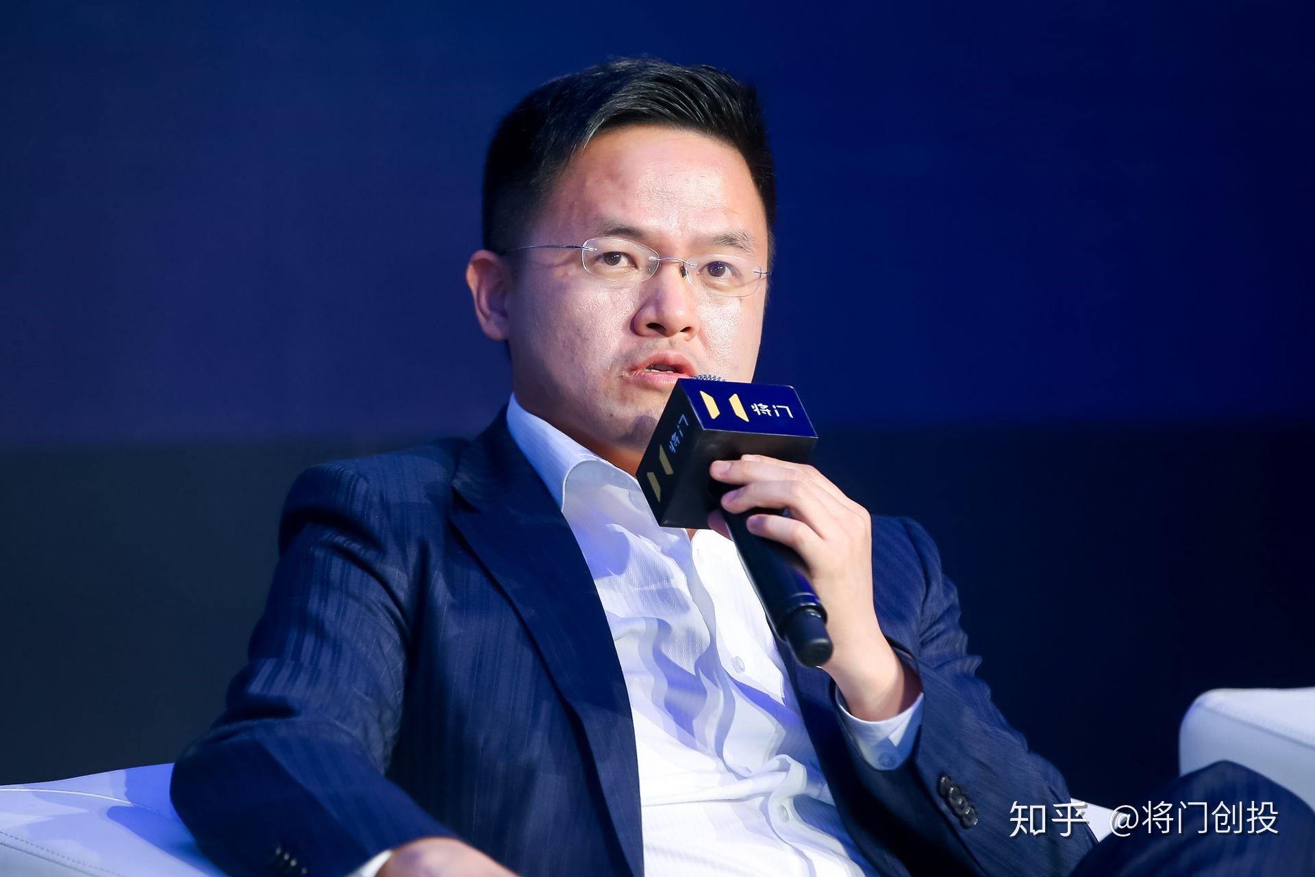 智能零售环节的嘉宾包括万达集团副总裁朱战备先生;可口可乐大中华及