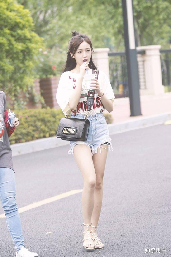 如何评价关晓彤的身材?