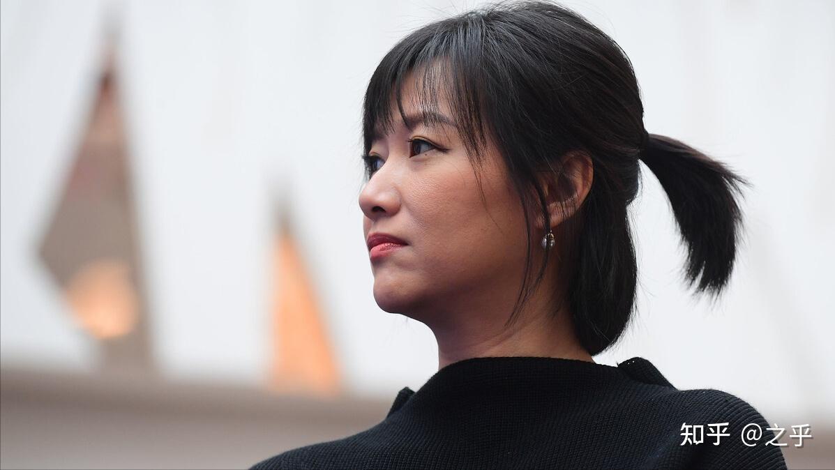 京圈魔女徐静蕾大谈代孕力捧吴亦凡47岁突然打脸