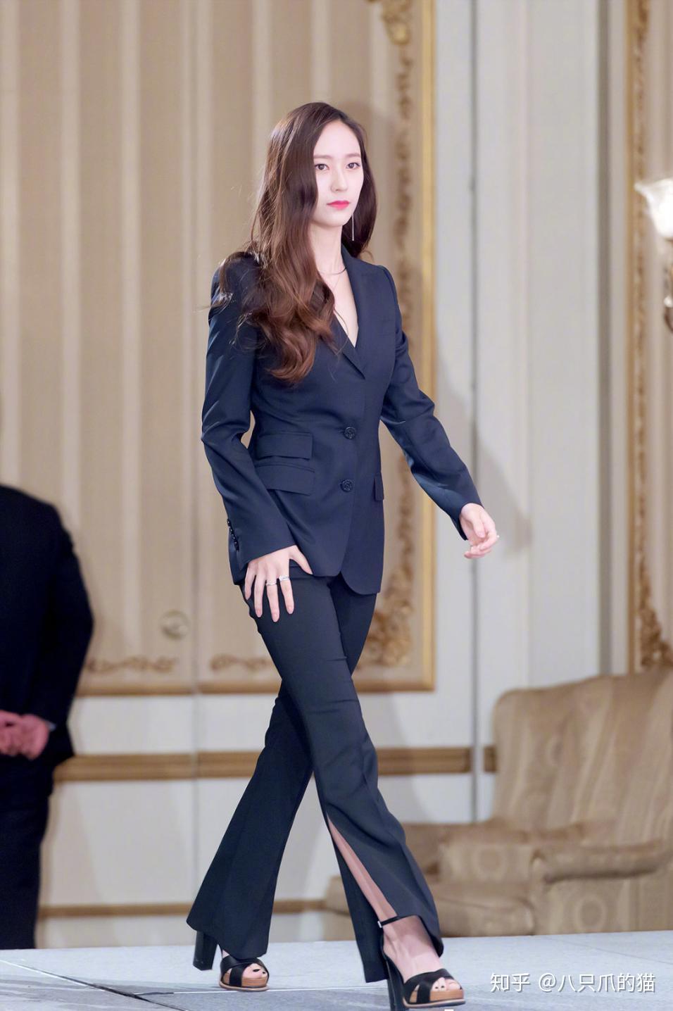 微胖女生穿好了就是女神,穿不好就会显得更加虎背熊腰.