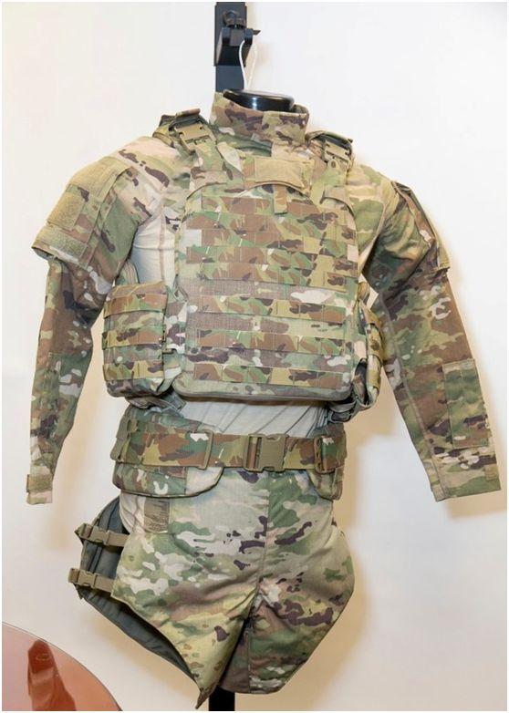 073《美军测试新式轻便防弹衣 》