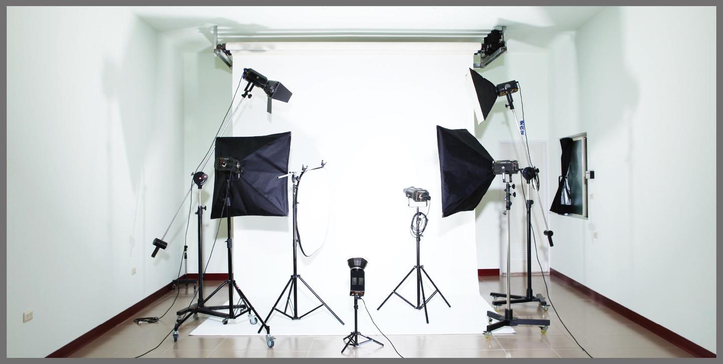 教你如何搭建一个初级静物摄影棚