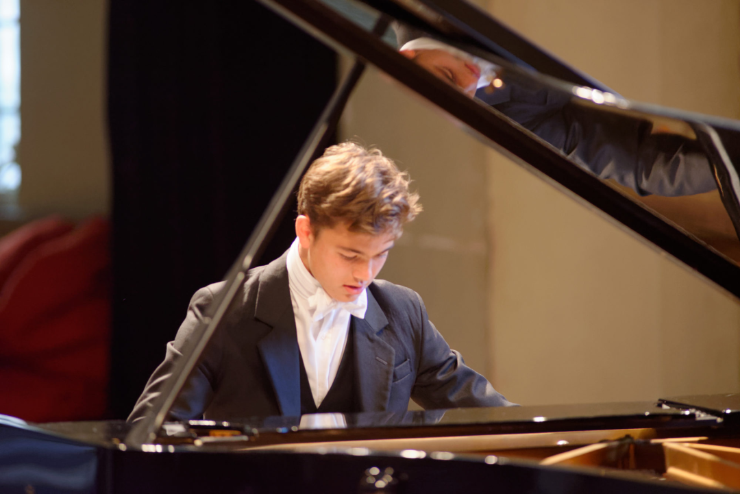 英国九大公学之一伊顿公学被建议改为男女混校究竟伊顿有多厉害