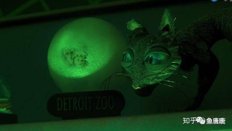 克洛琳在巫师邻居,黑猫和小伙伴们的帮助下,和鬼妈妈斗智斗勇,最终