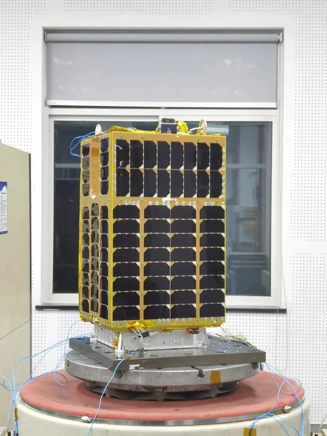 大学生小卫星北航亚太一号(apsco-sss-1)微纳制造  闪耀星空!