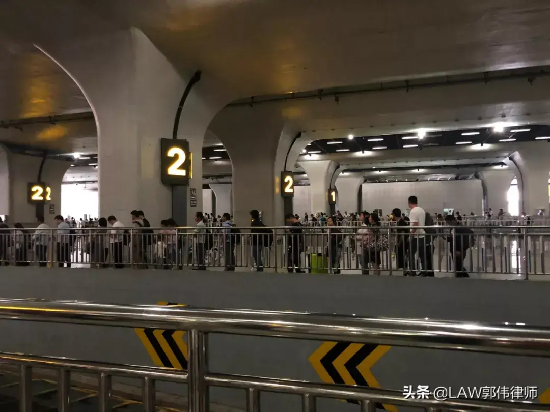 合肥南站排队站到腿酸坐车50分钟下车打的等80分钟