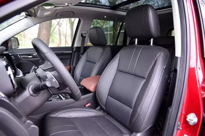 动力平顺颜值依旧空间够用,广汽传祺gs7试驾