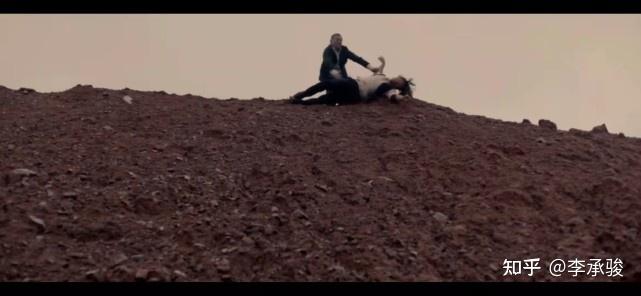 电影烈日殊途美女千里追凶半路却被杀手搅局结局会怎样一起来看