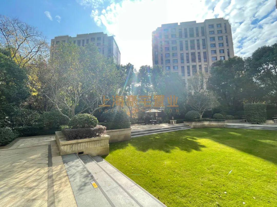 顶层带160平花园保利西岸建面240平3房售价6000万