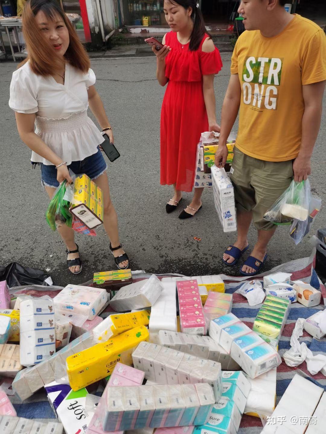 摆地摊卖什么最赚钱