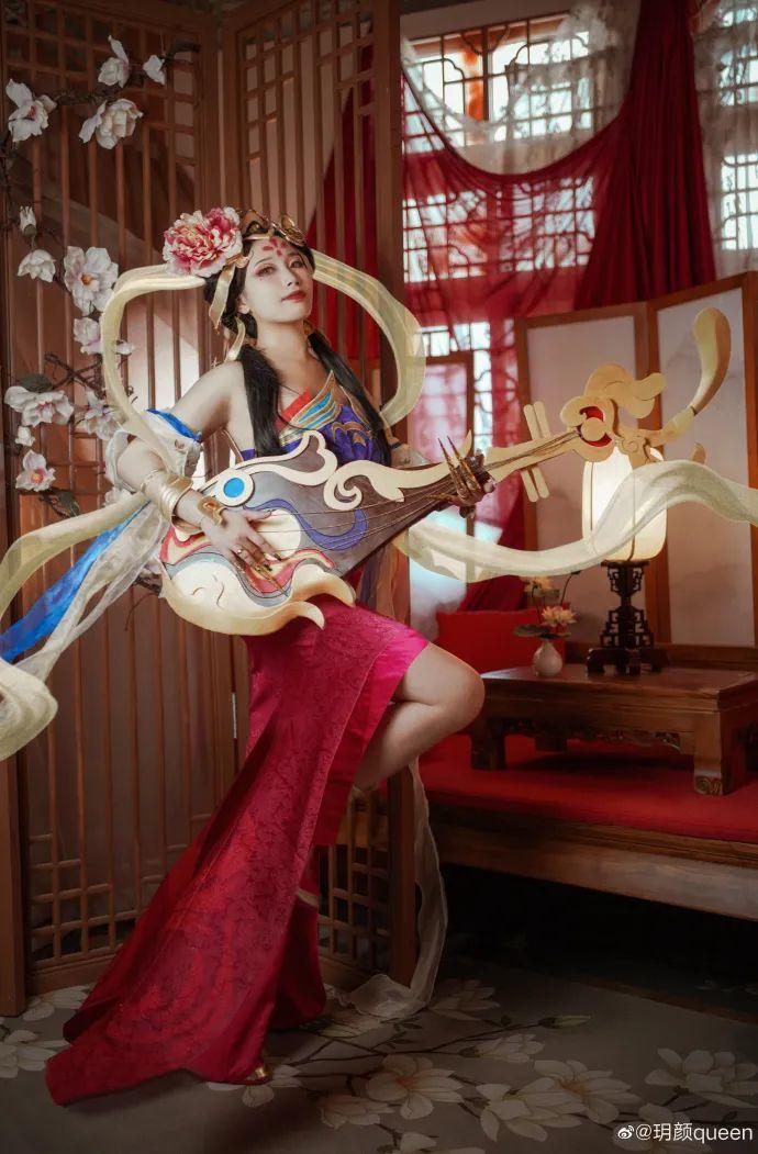 王者荣耀cos:让人蠢蠢欲动的杨玉环