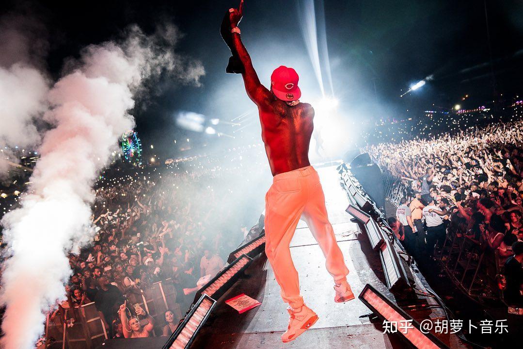 今日欧美圈popsmoke新专登顶b榜dababy音乐节引发巨大争议