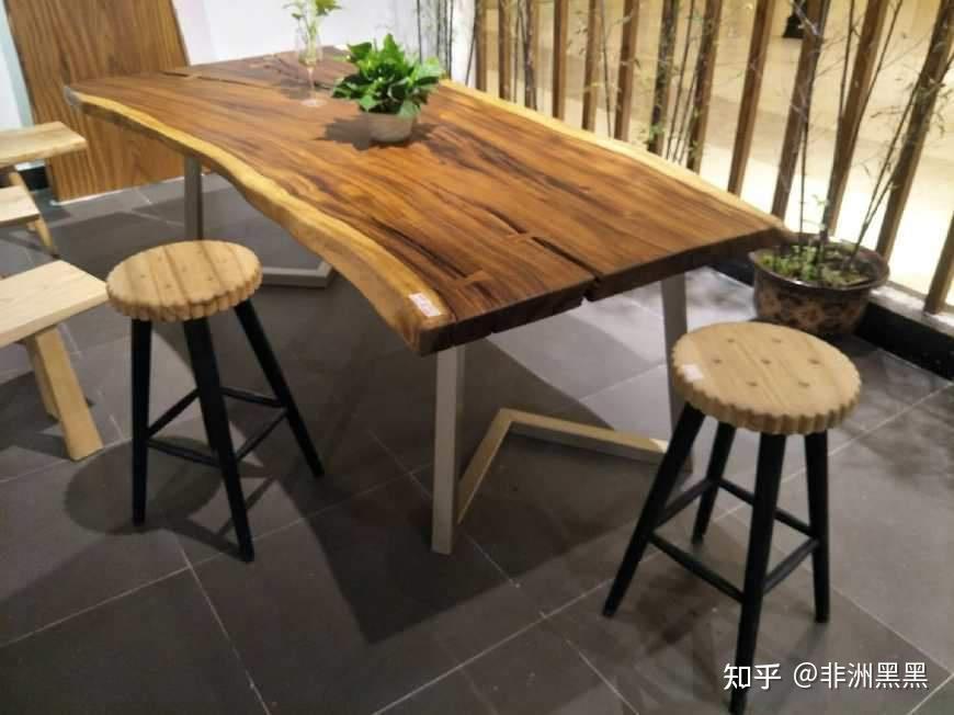 当代年轻人最喜爱的茶桌家具：南美胡桃木实木大板桌 - 知乎