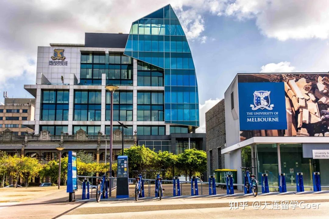 被微夸大了,但很多大学官员最近确实抨击了工党处理学生签证的方式