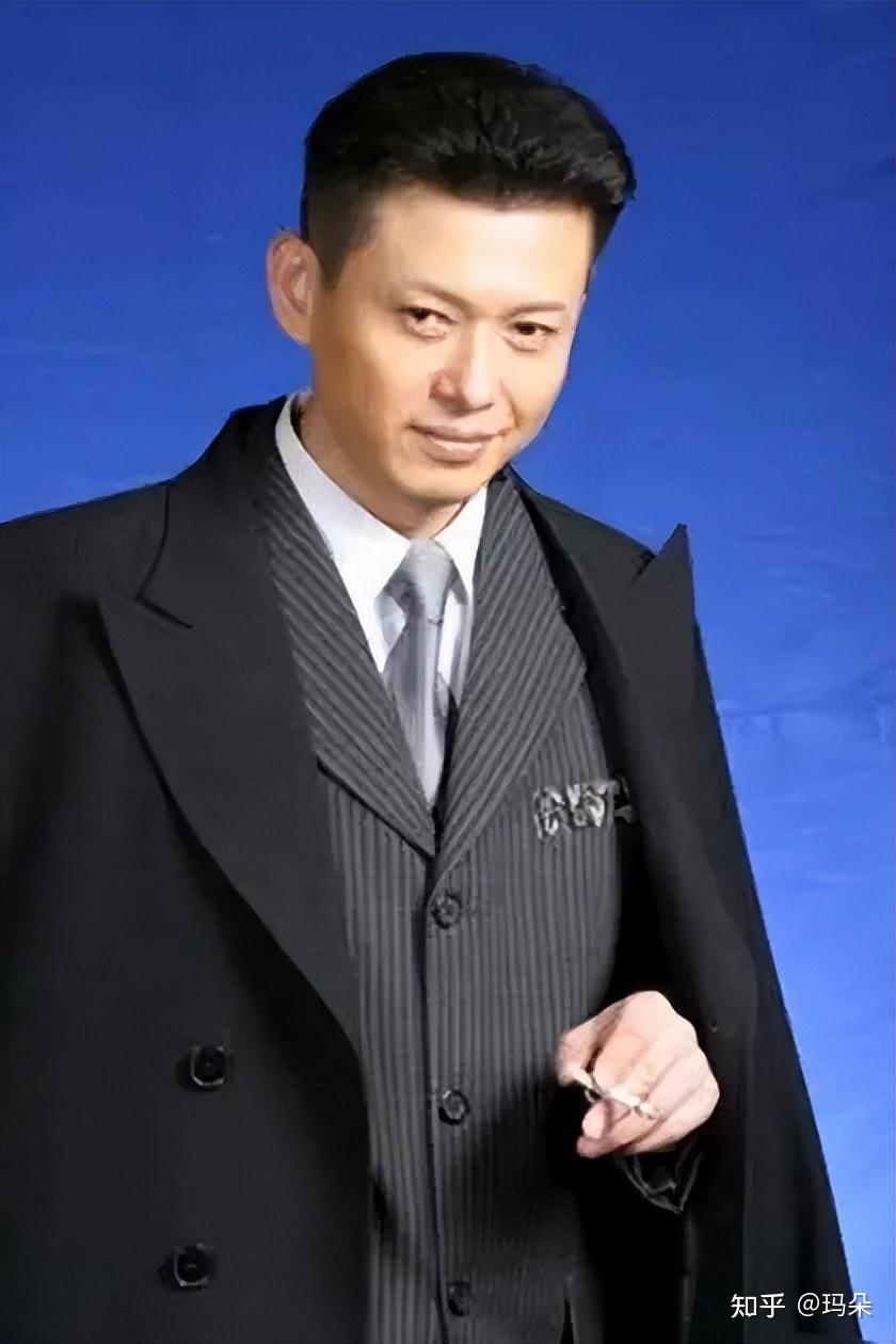 抛弃妻子和董卿同居6年,屡教不改被央视开除,程前后来怎么样了 - 知乎