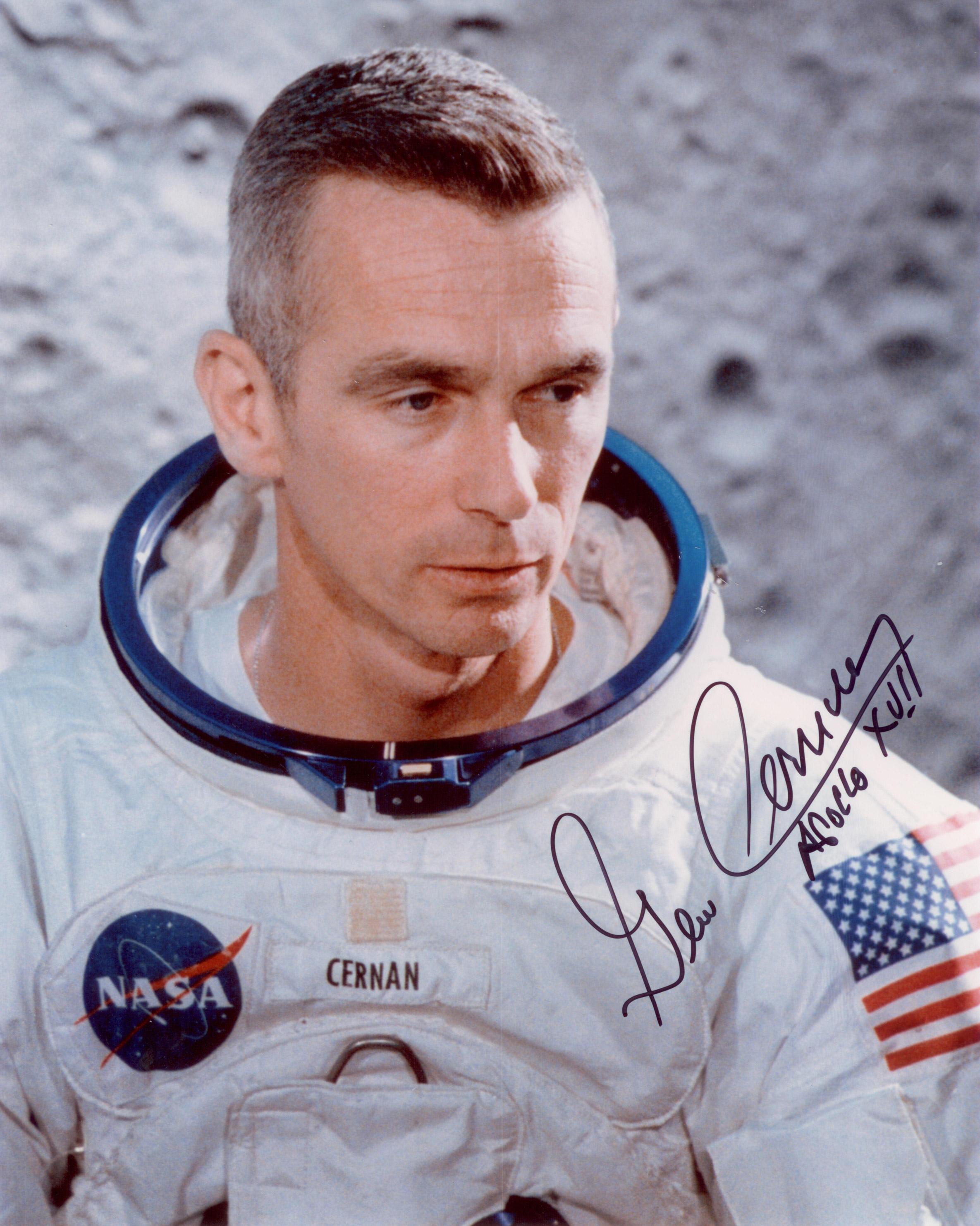 最后一个离开月球的宇航员离开地球了