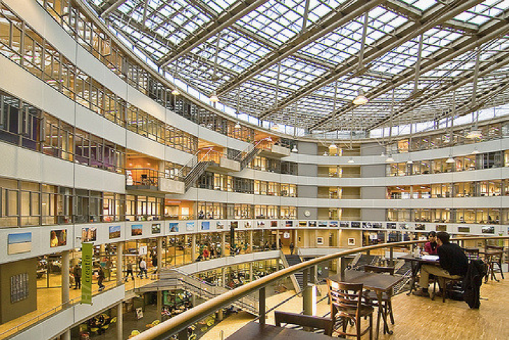 优势课程入读攻略带你全方位了解荷兰海牙大学