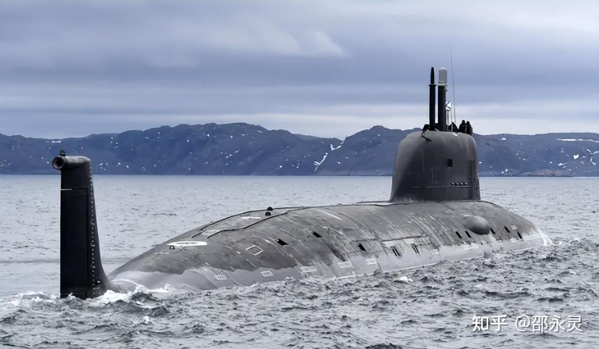 俄罗斯攻击性核潜艇图片