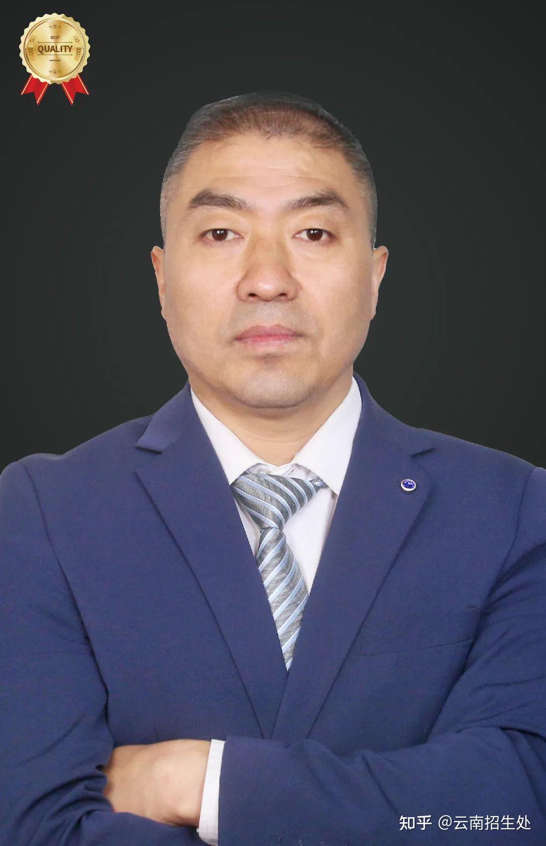 姓名:宋春颜 >>职称:电器电控讲师所获荣誉:车伴侣认证技师电器电控