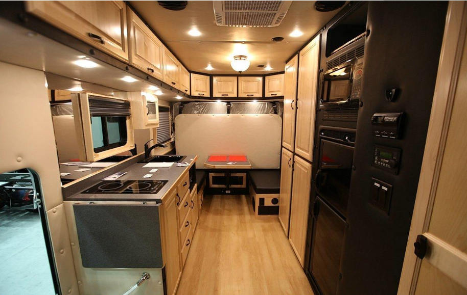 没有对比就没有伤害长车头的美国卡车原来内部这么豪华