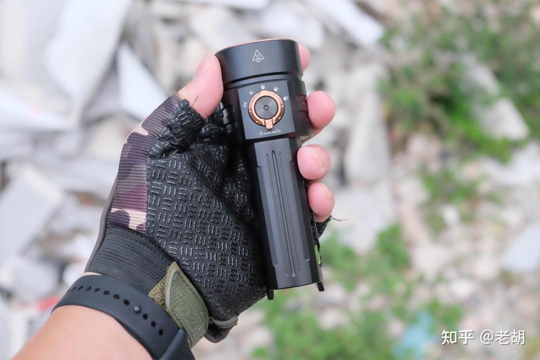 一支手电搞定所有场景？Fenix C16用全能表现给了我答案