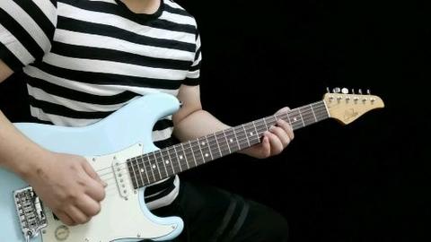 黄光良第一次非常感动的歌词 人生第一次 每个人第