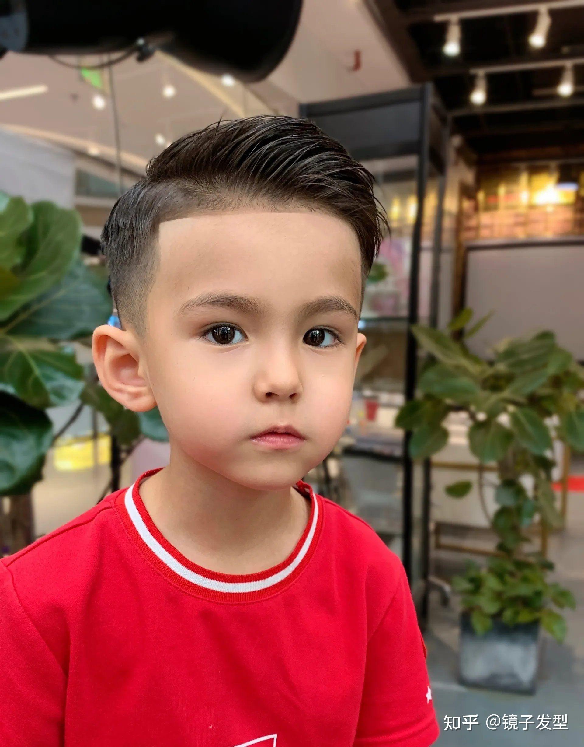 最帅气的小男孩发型19款很百变有型家有儿子的妈妈请收藏