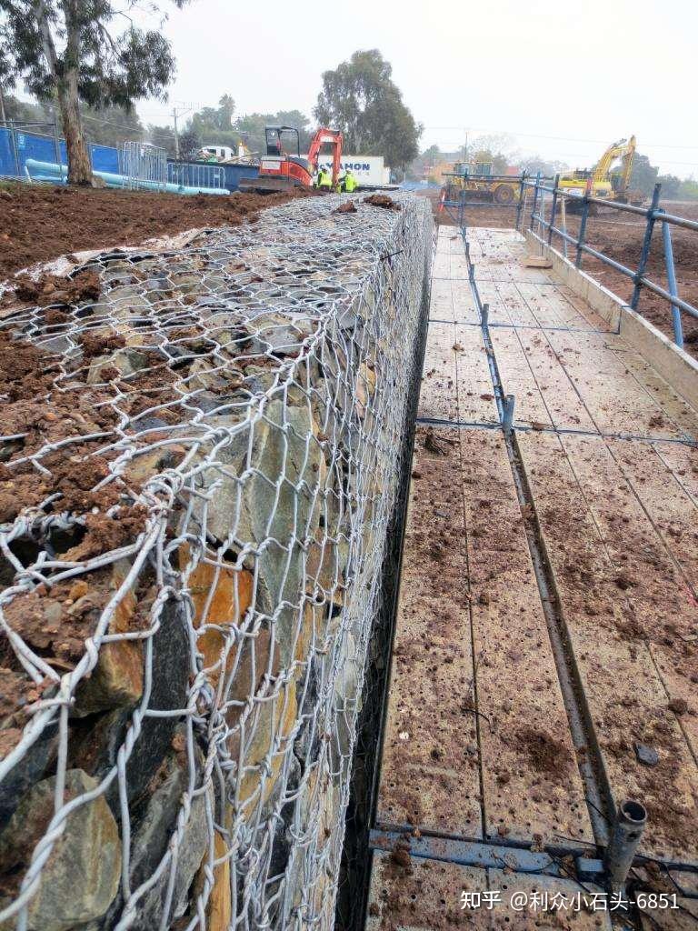 河堤护脚生态格网固滨笼用211米