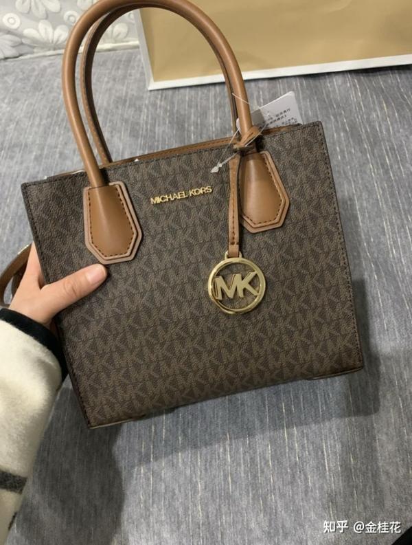 打算618购物节买包包送闺蜜,1000 元左右的女包品牌有哪些推荐?