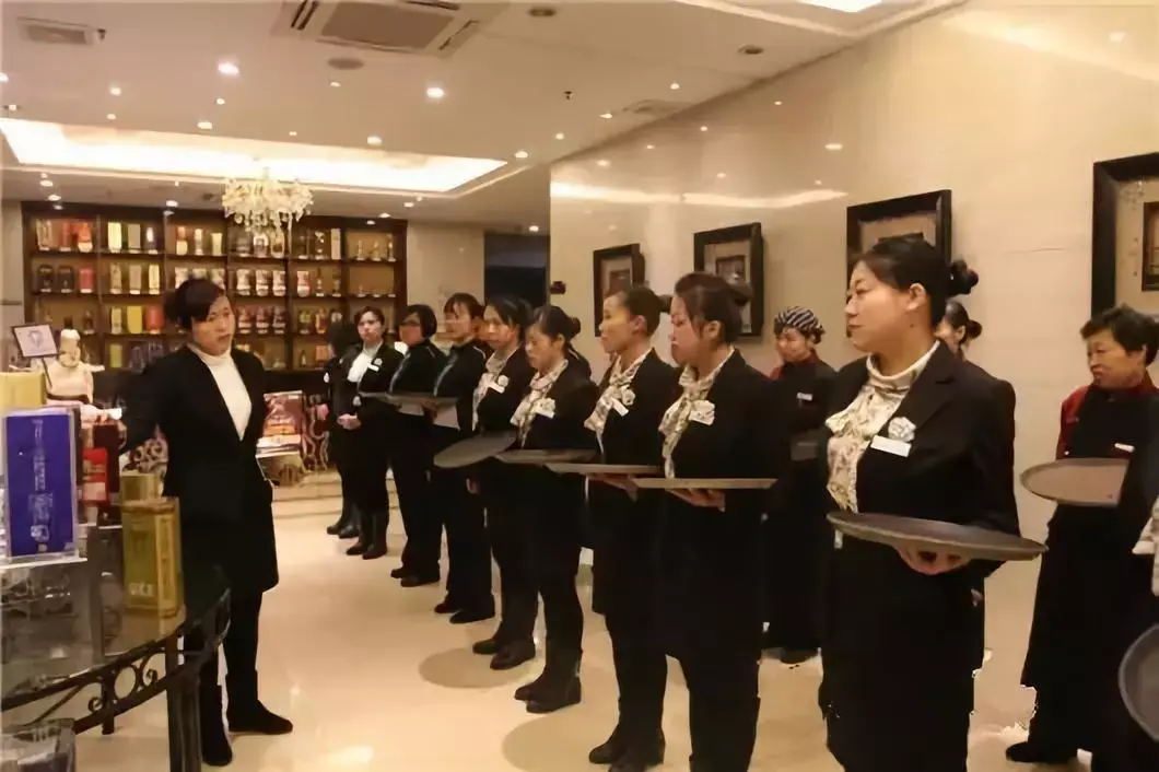 餐厅这样开例会员工开心工作有干劲