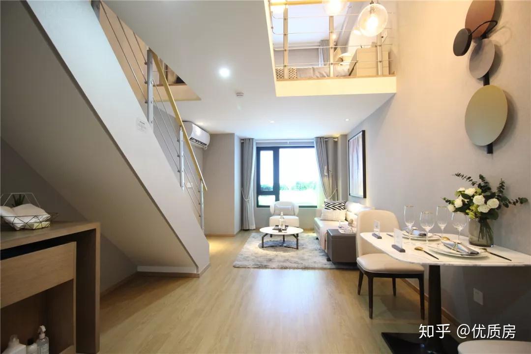 总价80多万的港印中心,双钥匙loft精装公寓"她"好不好?