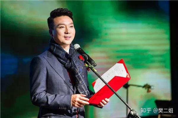 cctv13新闻主播_cctv 13 新闻直播间_cctv新闻主播男