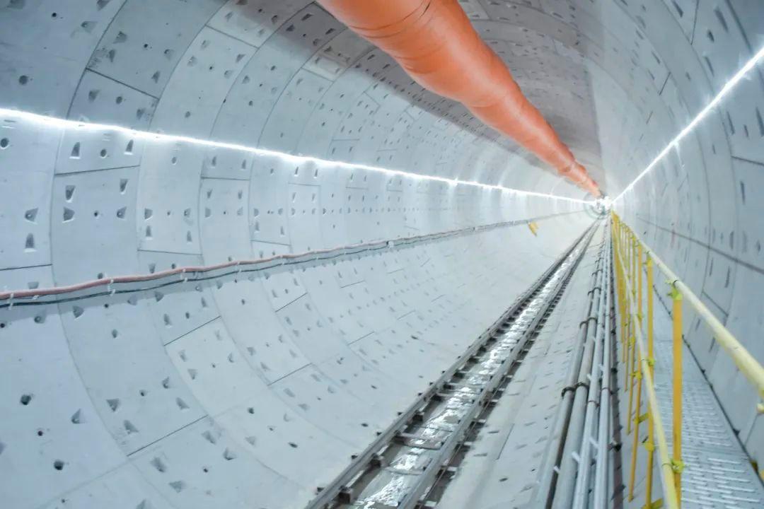 广花城际(广州东—花都天贵)项目首个盾构区间顺利贯通